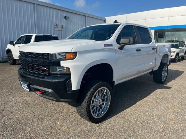 Used 2021 Chevrolet Silverado 1500 Custom Trail Boss AWD/4WD image 2