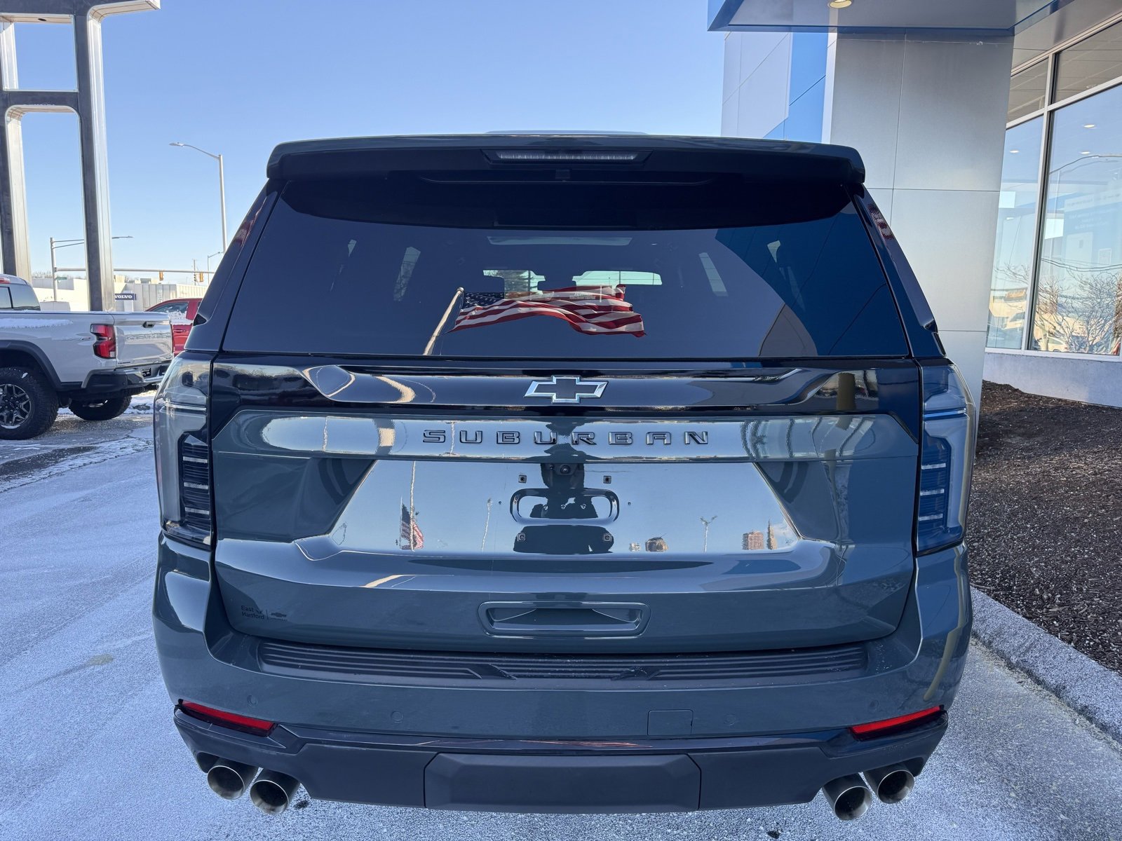 Used 2025 Chevrolet Suburban Z71 w/ Z71 Off-Road Package image 7