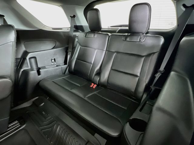Used 2022 Ford Explorer XLT w/ Equipment Group 202A AWD/4WD image 34