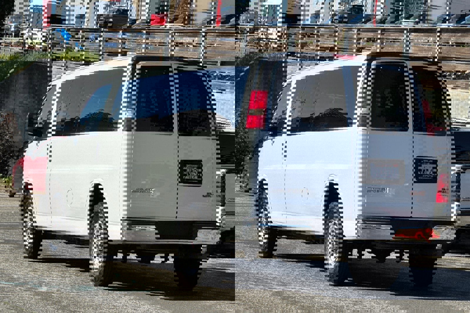 Used 2018 GMC Savana 3500 LT w/ LT Preferred Equipment Group image 6