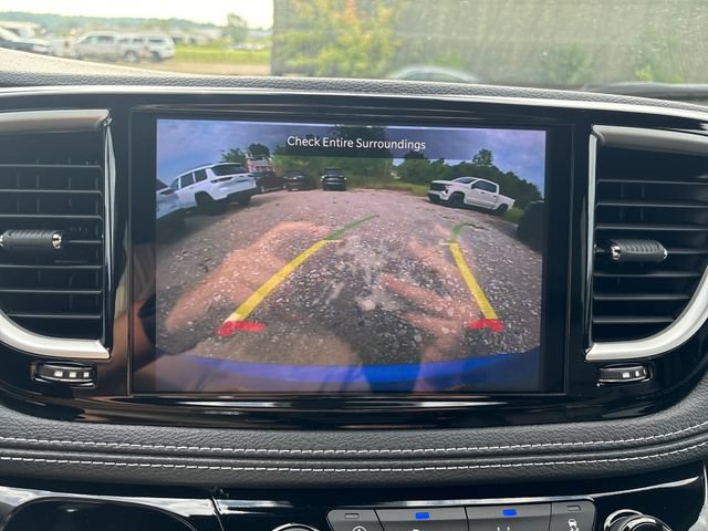 New 2027 Chrysler Pacifica Select AWD/4WD image 16