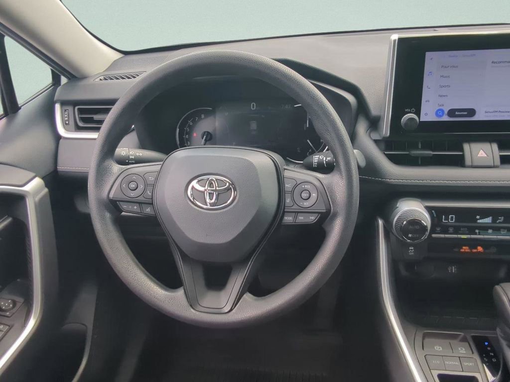 Used 2023 Toyota RAV4 XLE w/ Convenience Package image 13
