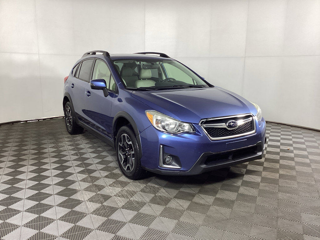 Used 2017 Subaru Crosstrek 2.0i Limited image 1
