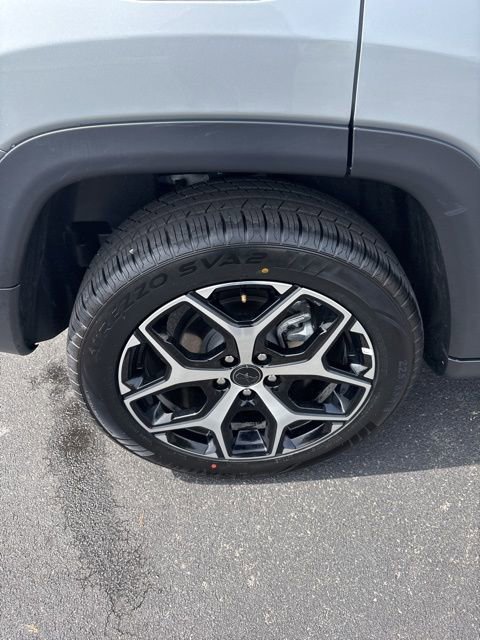 Used 2025 Jeep Compass Limited image 27