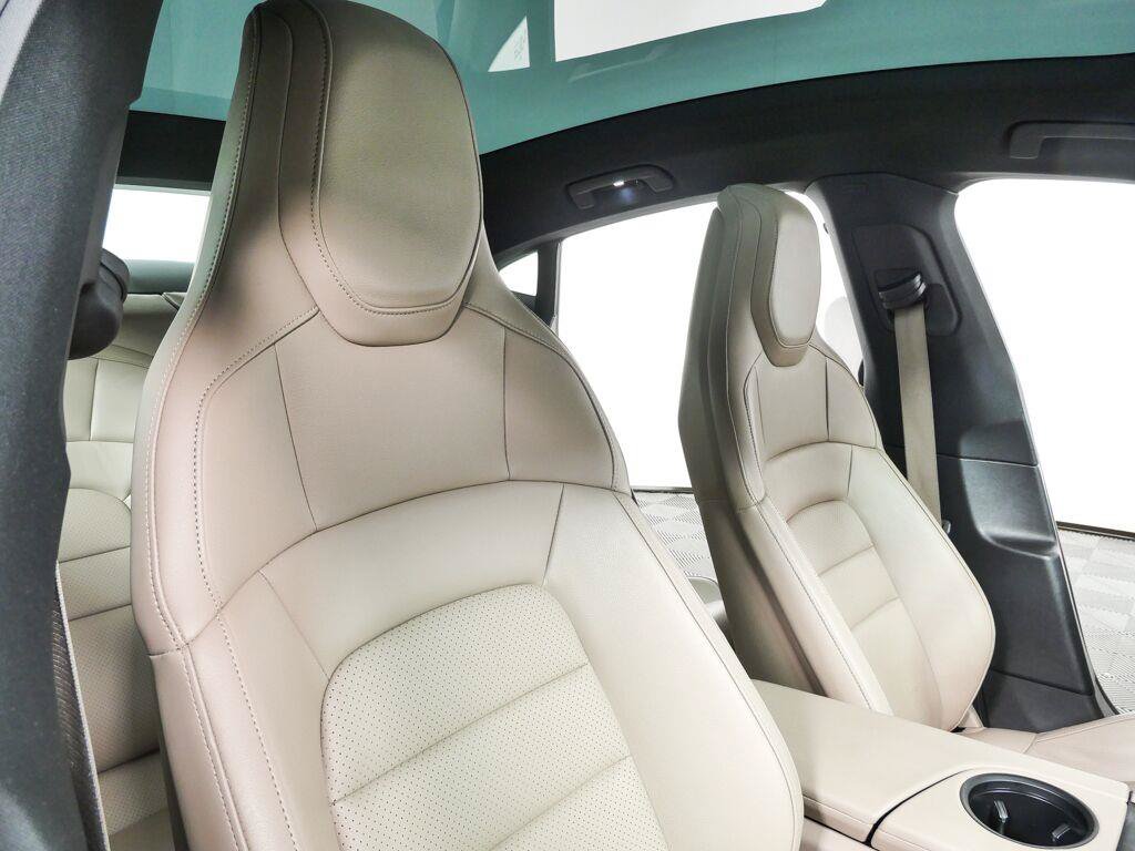 Certified 2022 Porsche Taycan RWD image 23