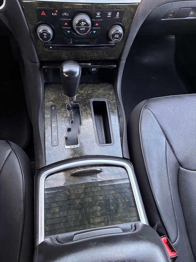 Used 2014 Chrysler 300 C w/ Beats Audio Group RWD image 36