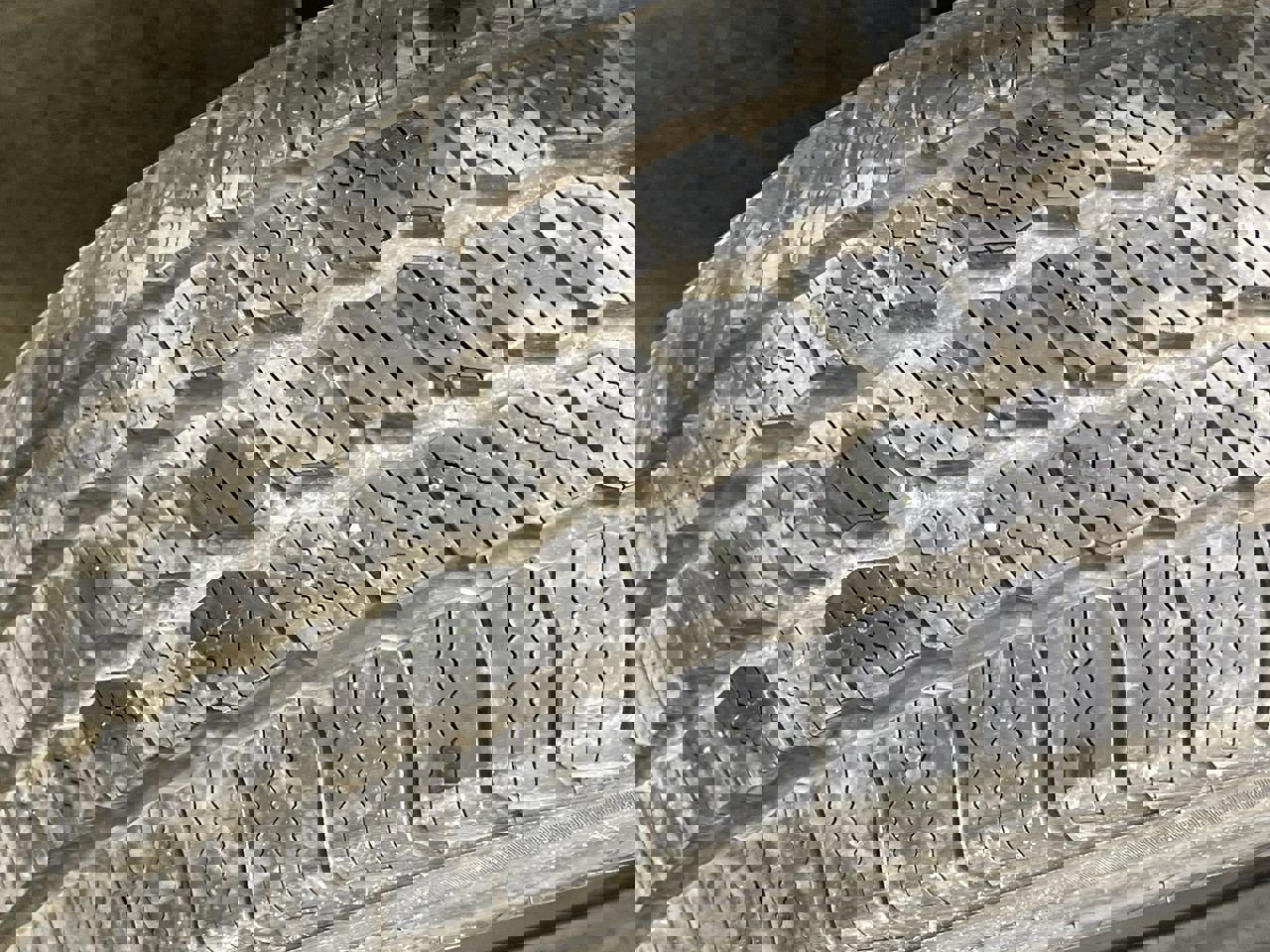 Used 2025 Mercedes-Benz Sprinter 2500 image 6