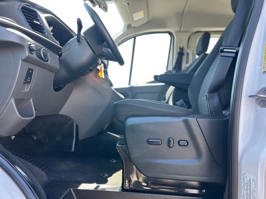 Used 2023 Ford Transit 350 XLT image 24