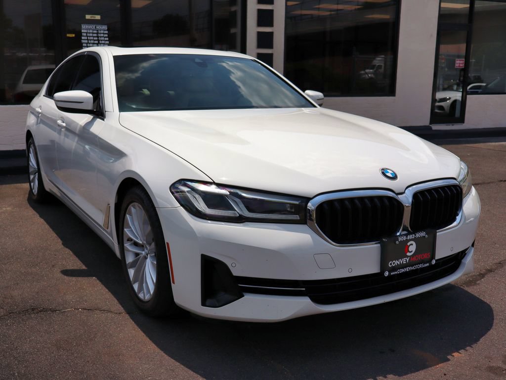 Used 2021 BMW 530i xDrive w/ Convenience Package AWD/4WD image 4