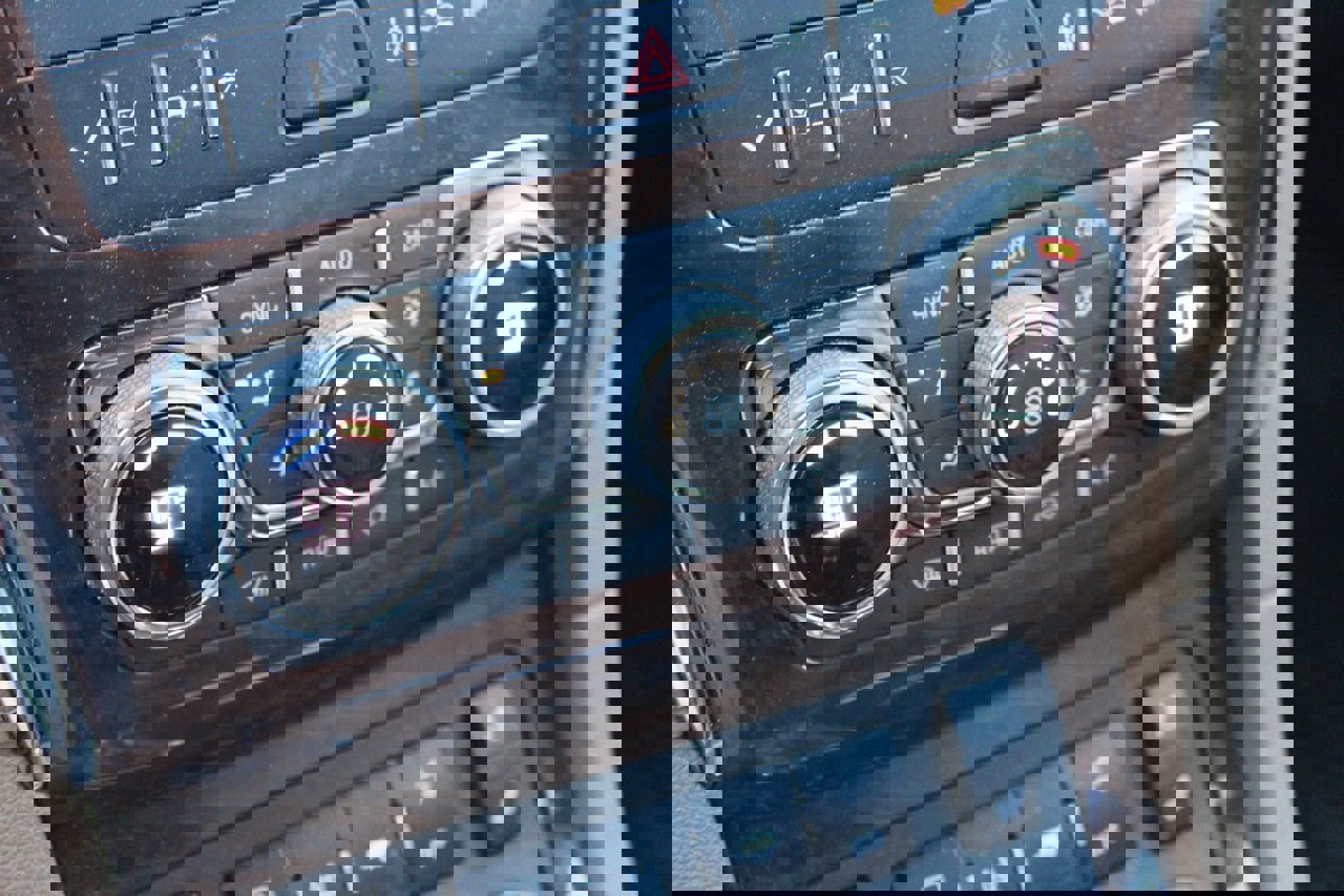 Used 2015 Buick Enclave Leather image 26