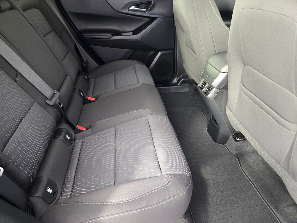 New 2026 Chevrolet Equinox LT w/ Safety and Technology Package FWD image 34