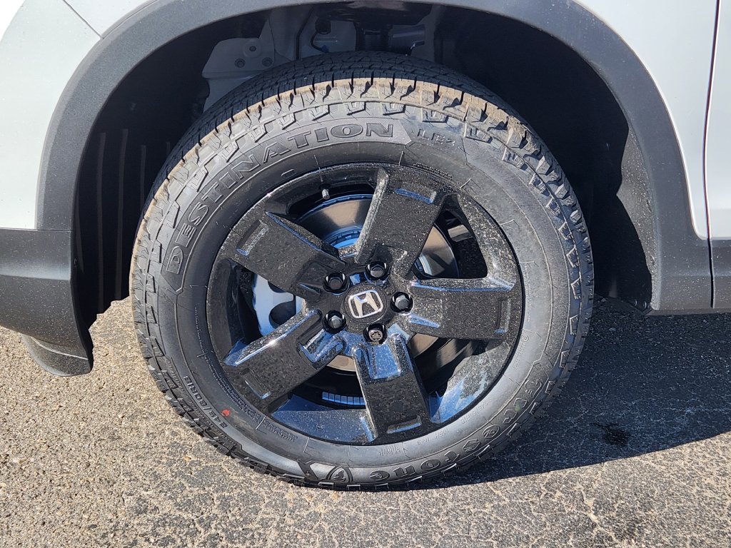 New 2026 Honda Ridgeline Black Edition image 9