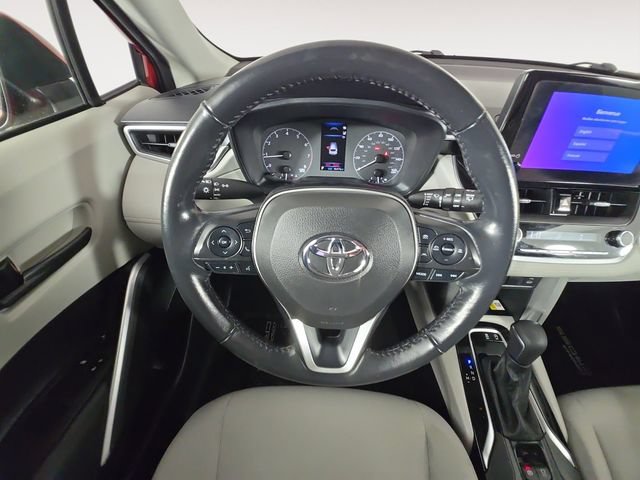 Used 2023 Toyota Corolla Cross LE AWD/4WD image 12