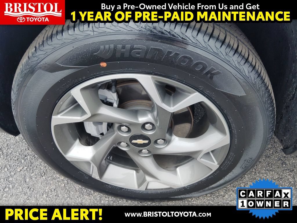 Used 2025 Chevrolet Trax LT w/ LT Convenience Package FWD image 14