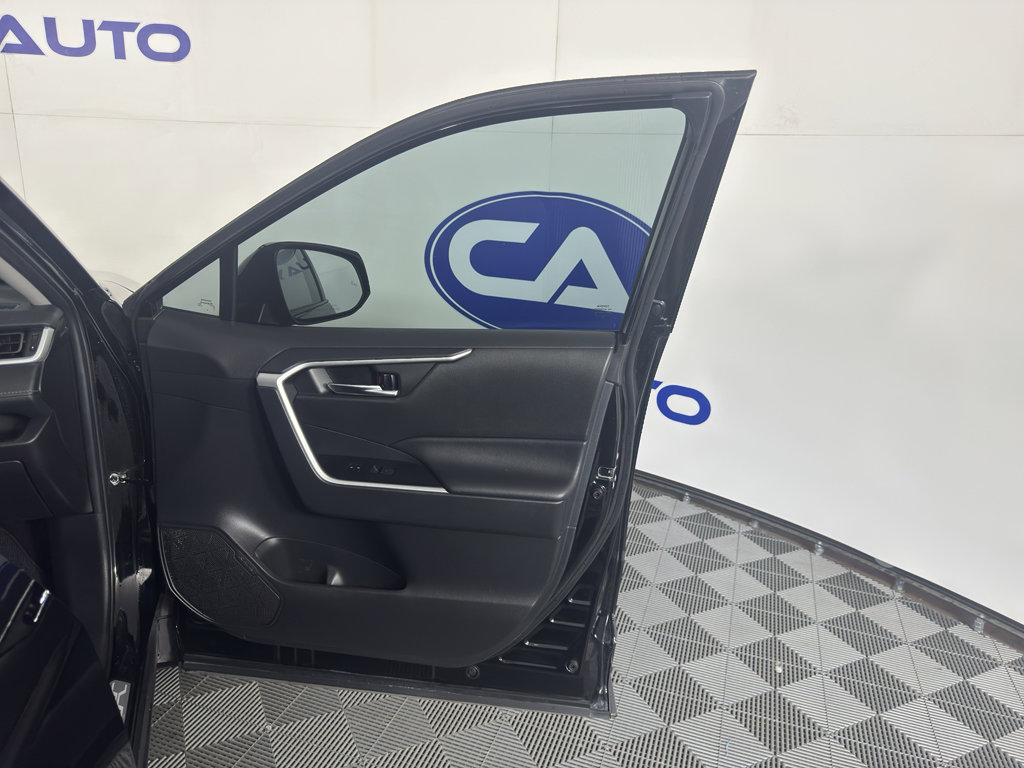 Used 2024 Toyota RAV4 XLE w/ Convenience Package FWD image 41
