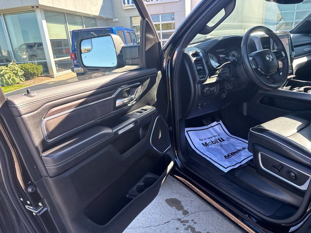 Used 2025 RAM 1500 Laramie AWD/4WD image 10