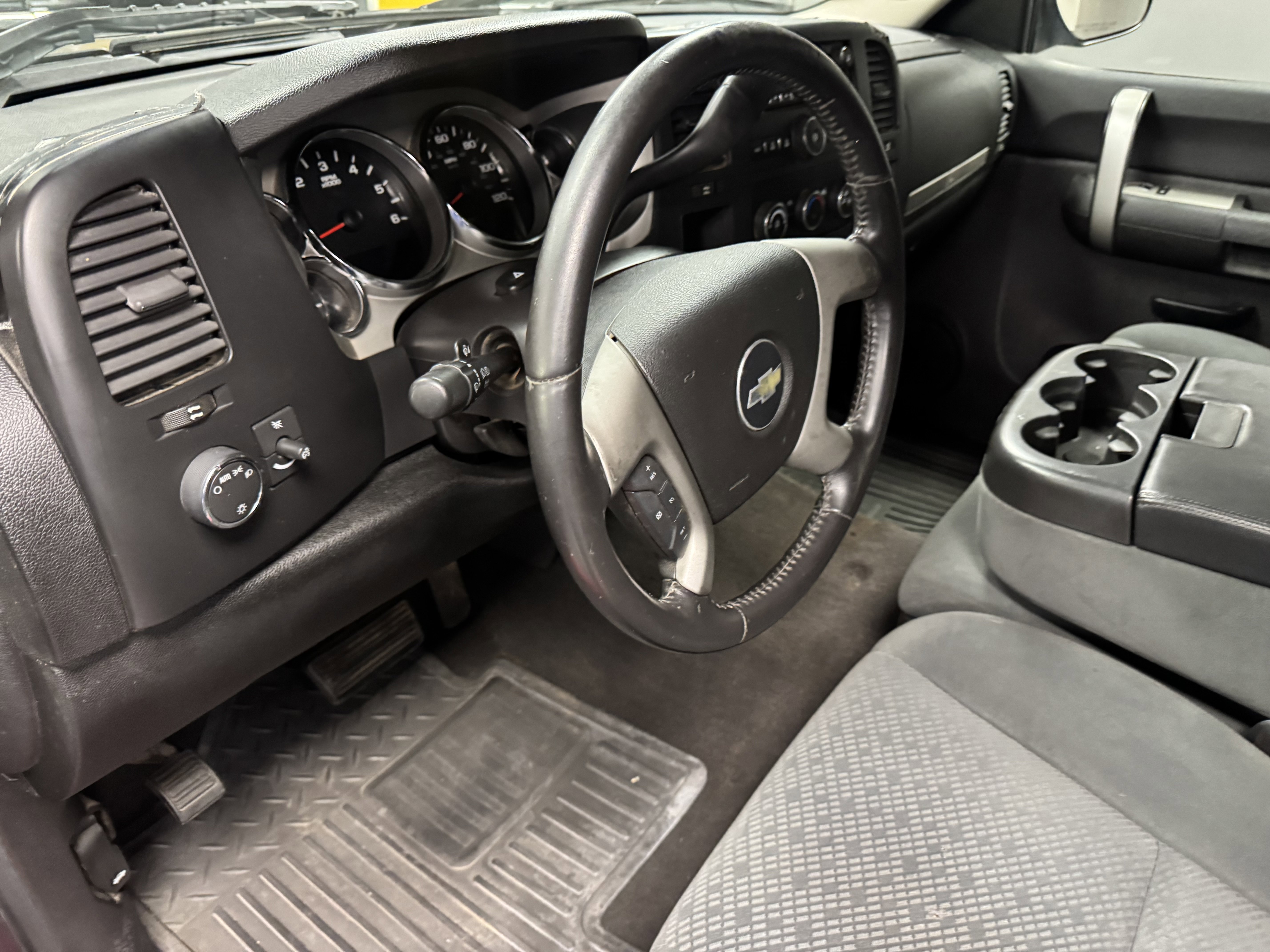 Used 2008 Chevrolet Silverado 1500 LT w/ Texas Edition RWD image 10