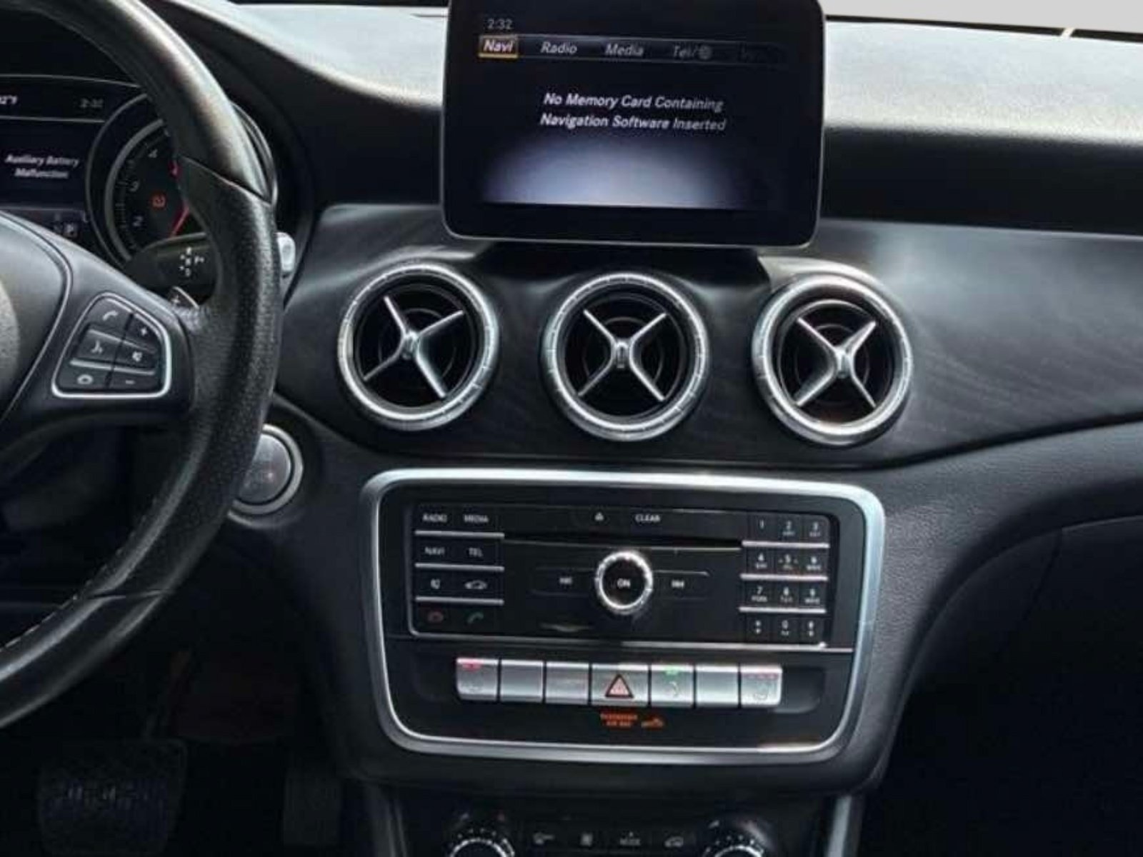 Used 2018 Mercedes-Benz CLA 250 4MATIC image 5