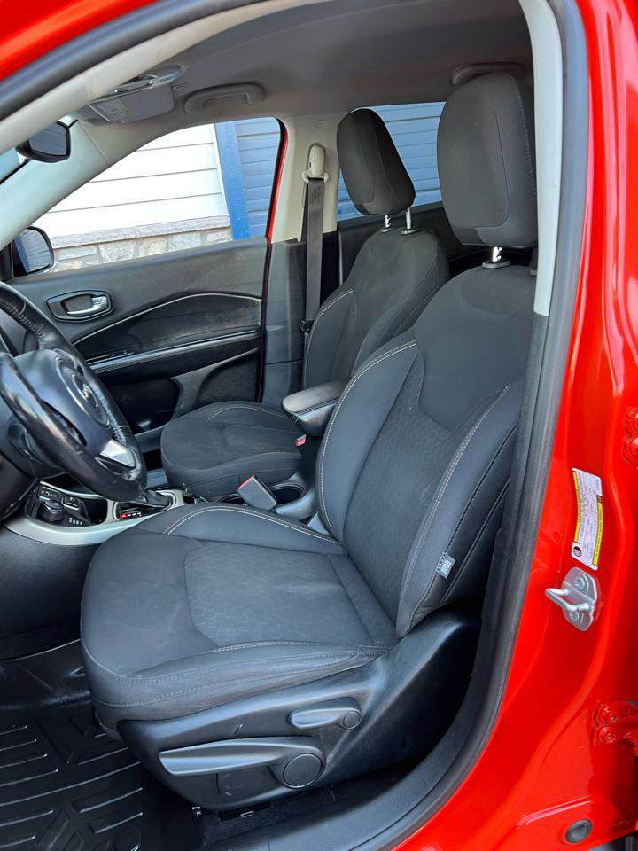 Used 2018 Jeep Compass Sport w/ Tech Group image 20