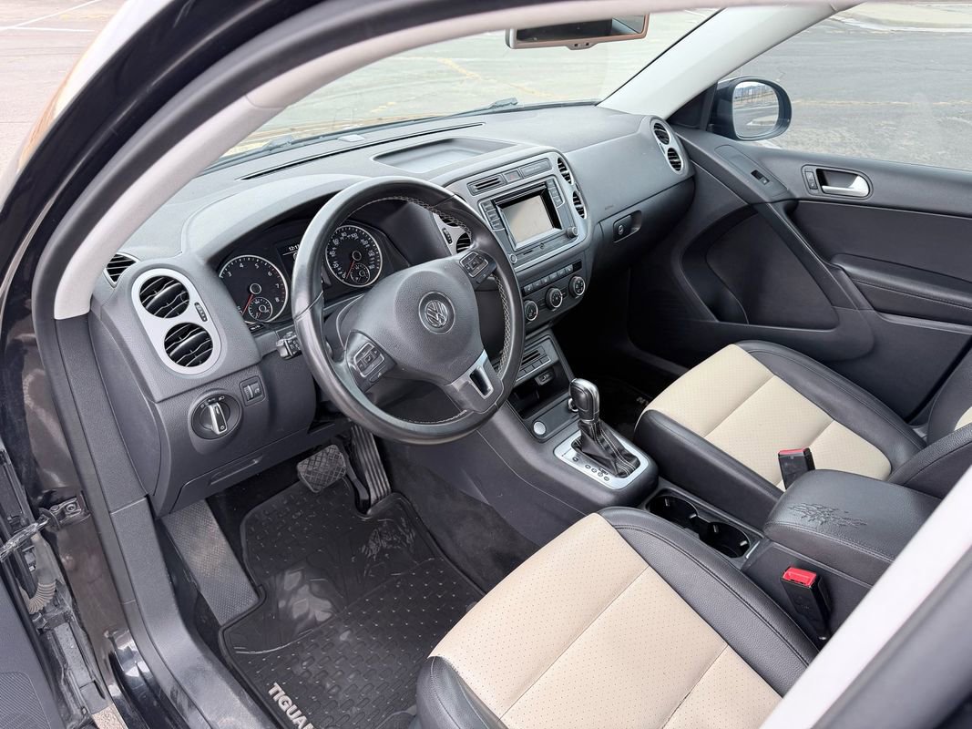 Used 2016 Volkswagen Tiguan S image 9