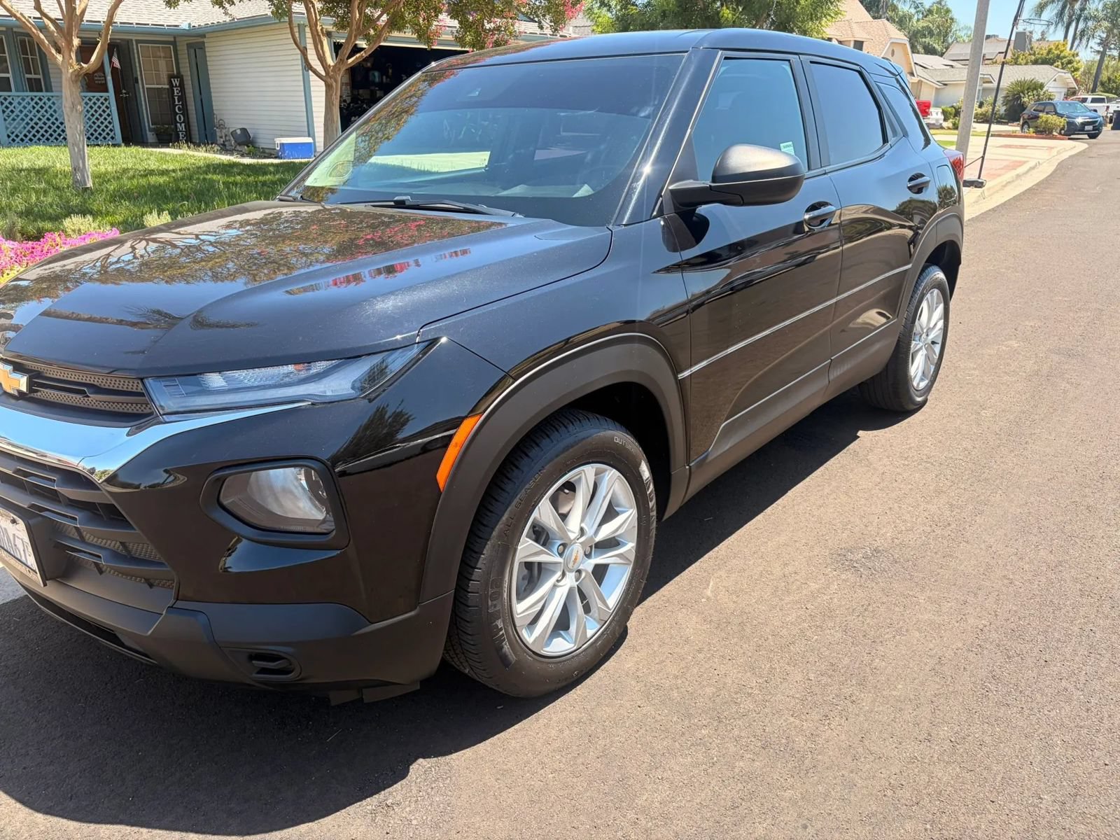 Used 2022 Chevrolet TrailBlazer LS FWD image 1