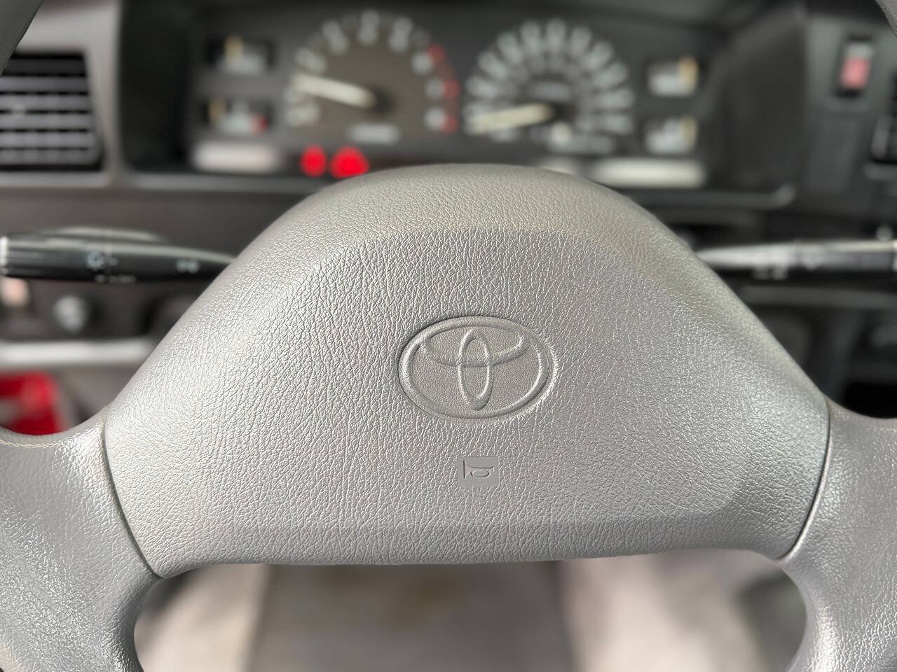 Used 1993 Toyota Pickup Deluxe AWD/4WD image 11