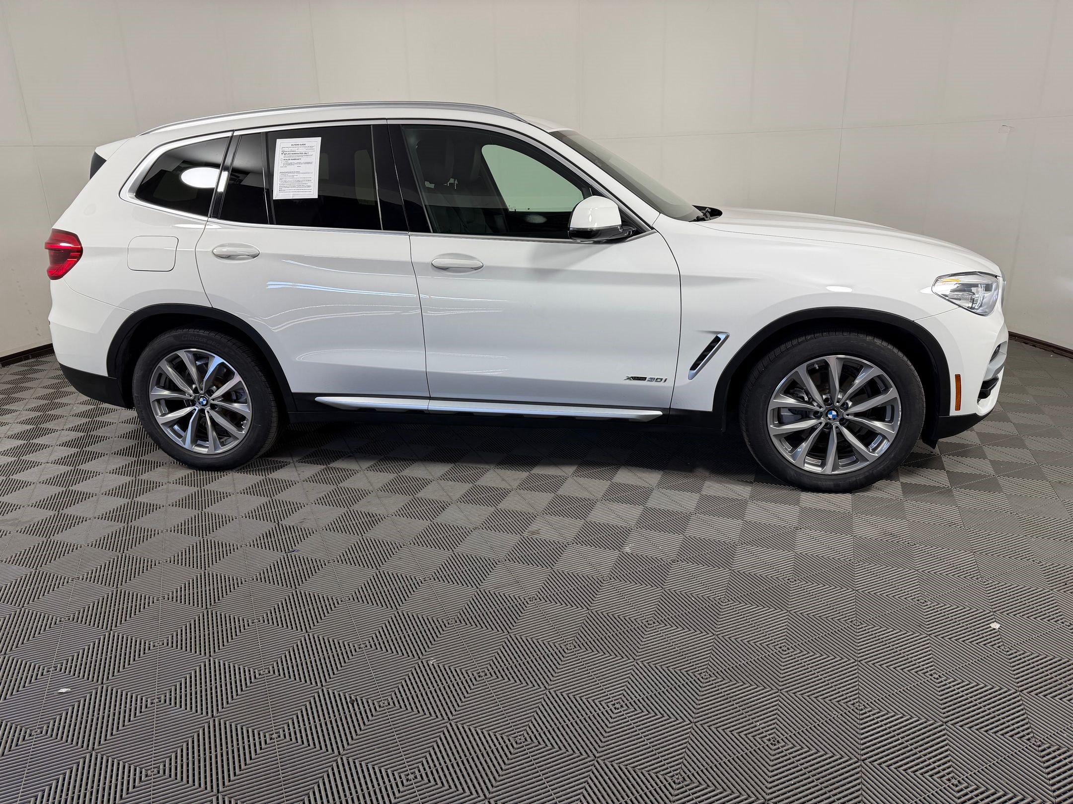 Used 2018 BMW X3 xDrive30i w/ Premium Package AWD/4WD image 8