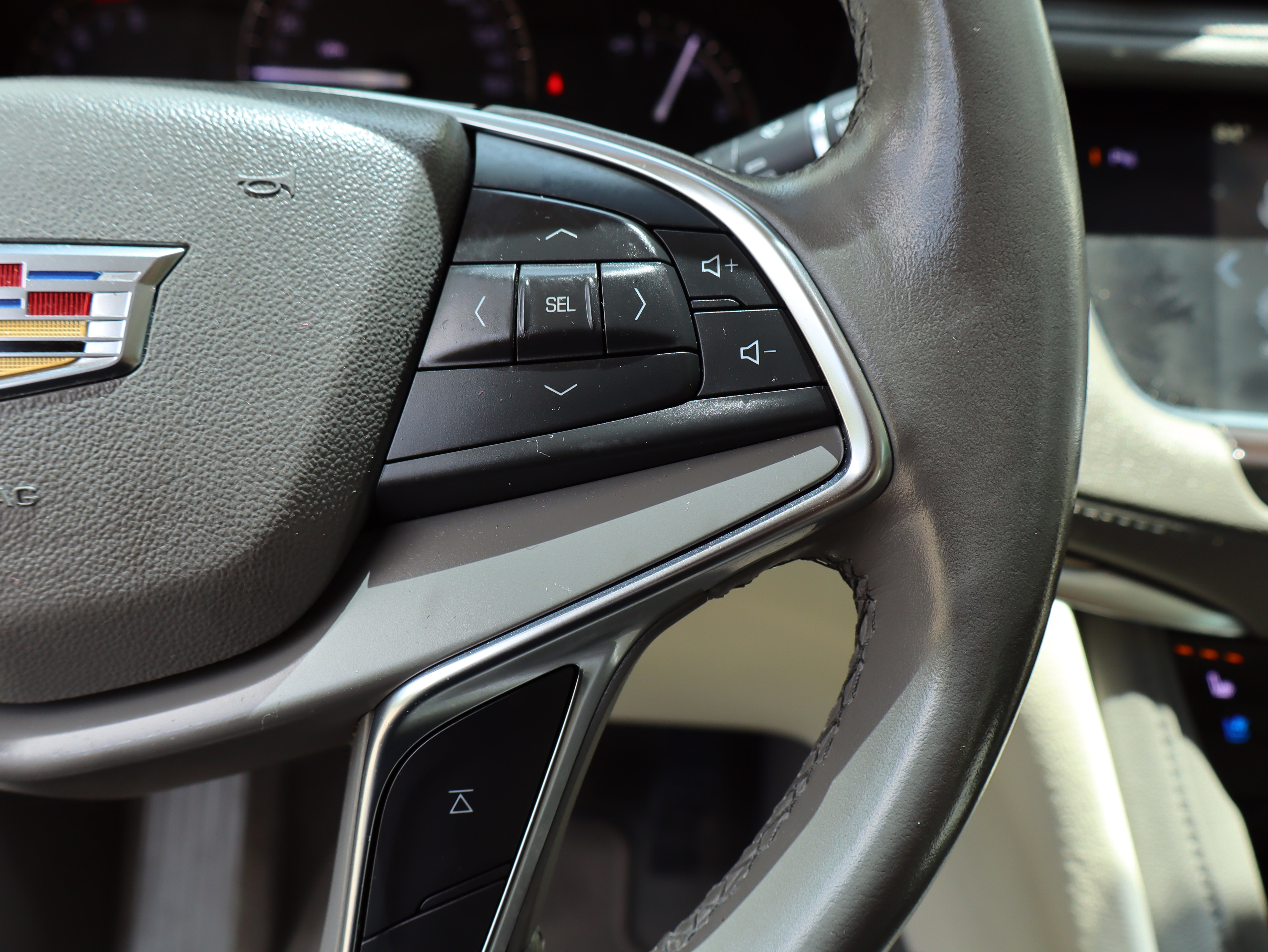Used 2019 Cadillac XT5 Premium Luxury FWD image 24