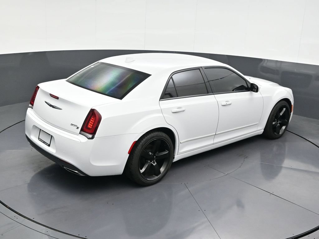Used 2020 Chrysler 300 S image 19