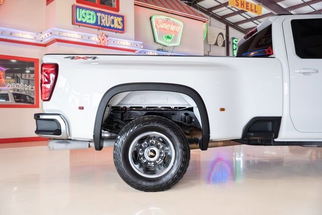 Used 2022 Chevrolet Silverado 3500 LT w/ Convenience Package image 7