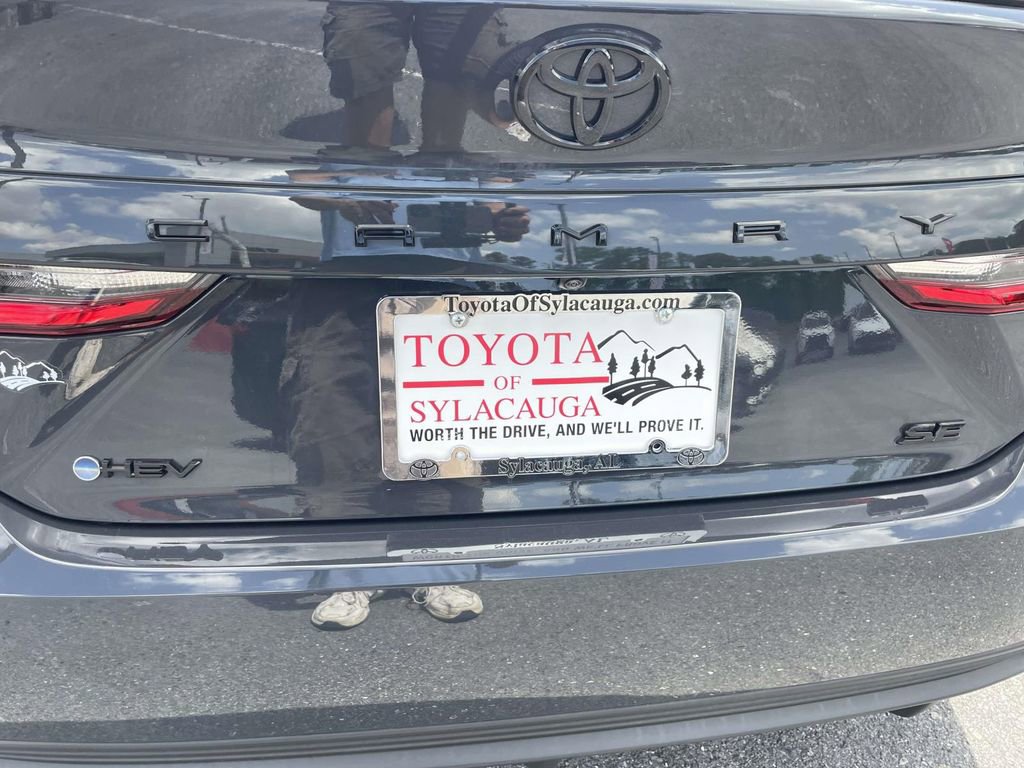 Used 2026 Toyota Camry SE FWD image 9