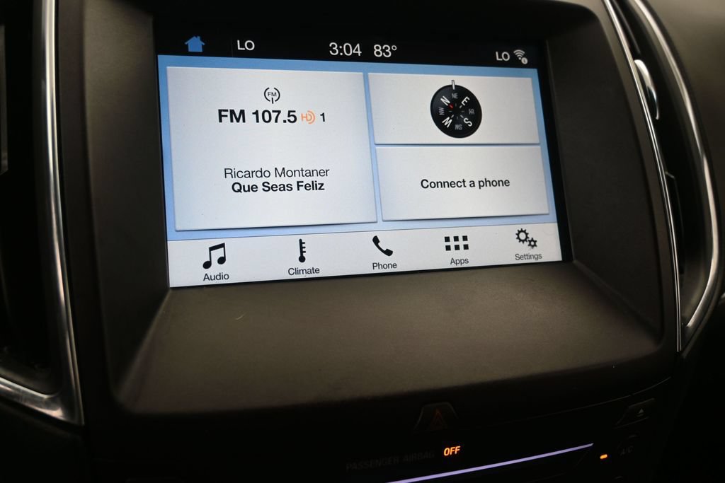 Used 2018 Ford Edge Titanium FWD image 13