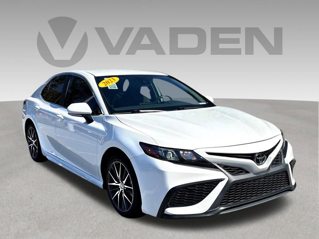 Used 2023 Toyota Camry SE