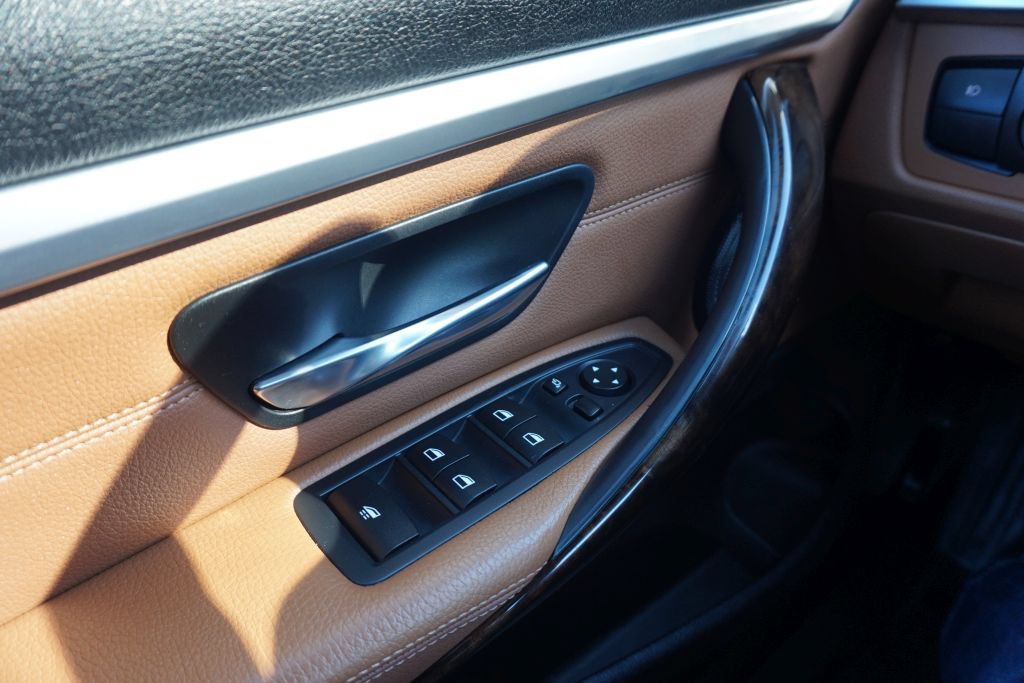 Used 2016 BMW 428i Convertible RWD image 34