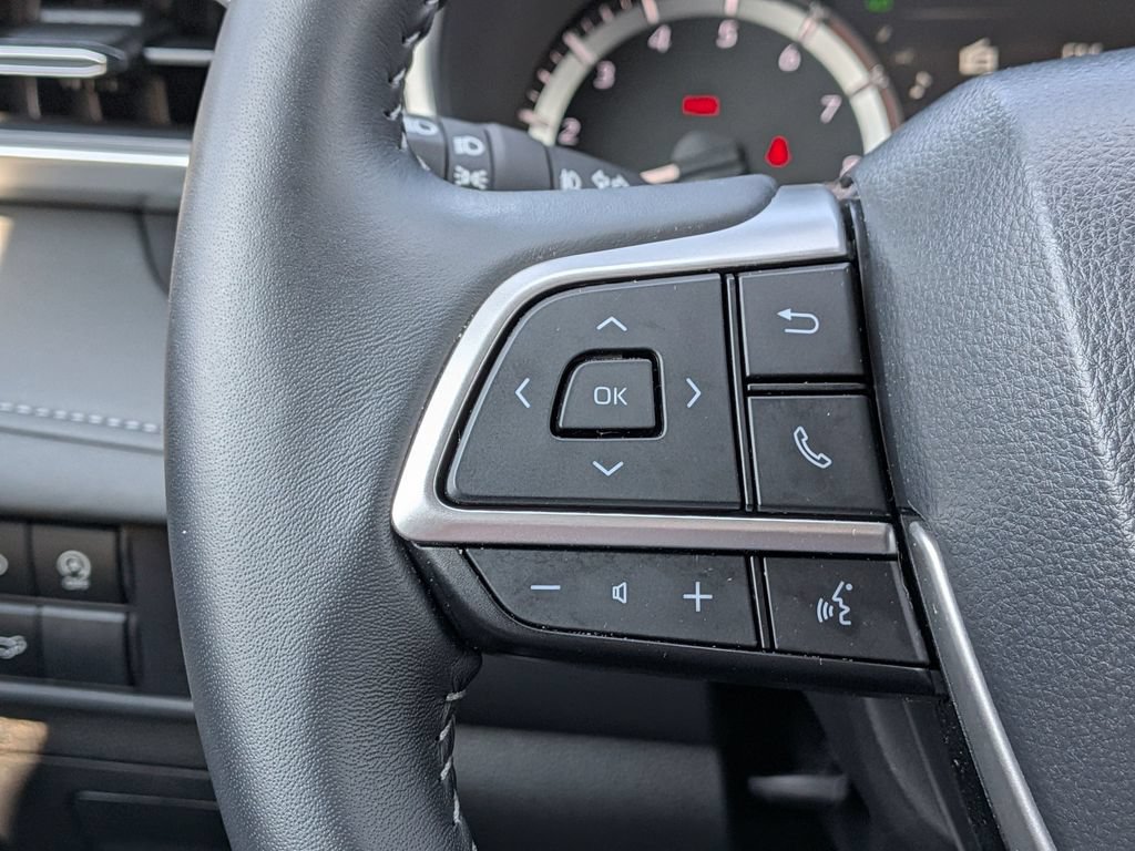 Used 2026 Toyota Highlander XLE AWD/4WD image 29