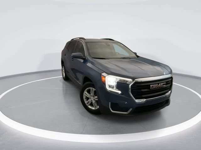 Used 2024 GMC Terrain SLE w/ Driver Convenience Package FWD image 8