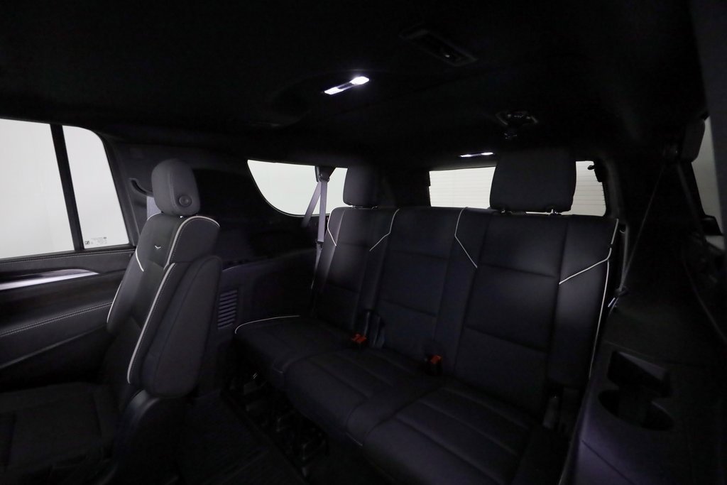 Used 2025 Cadillac Escalade ESV Sport w/ Touring Package image 30