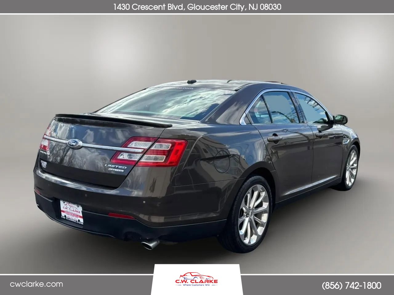 Used 2015 Ford Taurus Limited w/ Equipment Group 301A image 6
