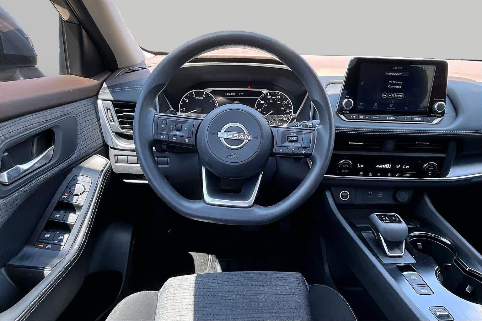 Certified 2023 Nissan Rogue SV FWD image 5