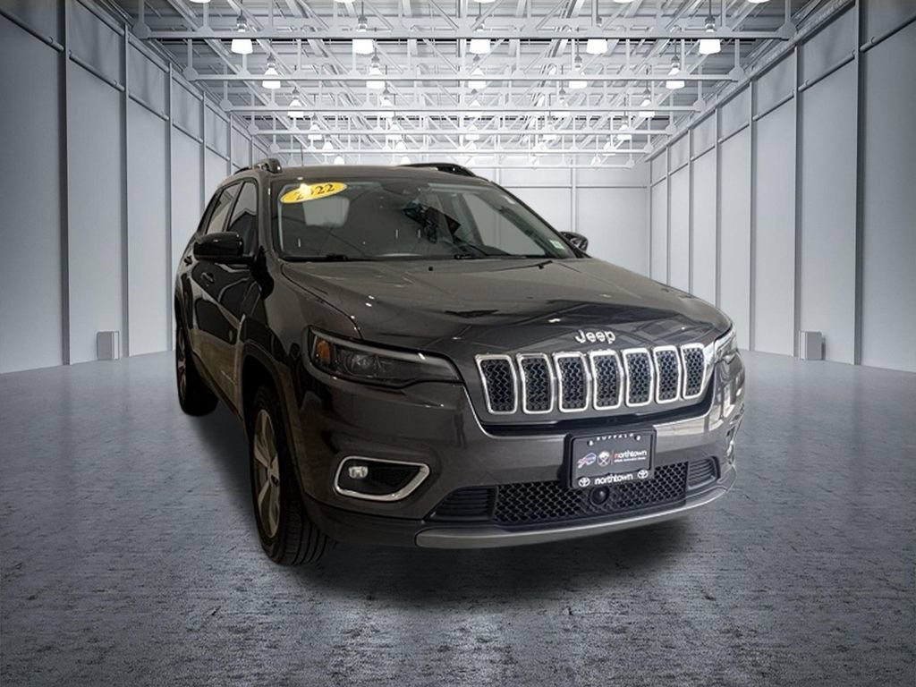 Used 2022 Jeep Cherokee Limited AWD/4WD image 3