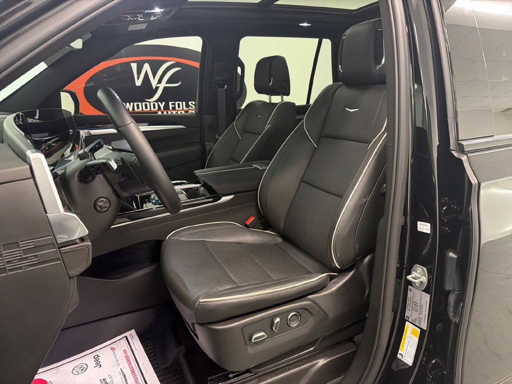 Used 2026 Cadillac Escalade Sport w/ Touring Package AWD/4WD image 17