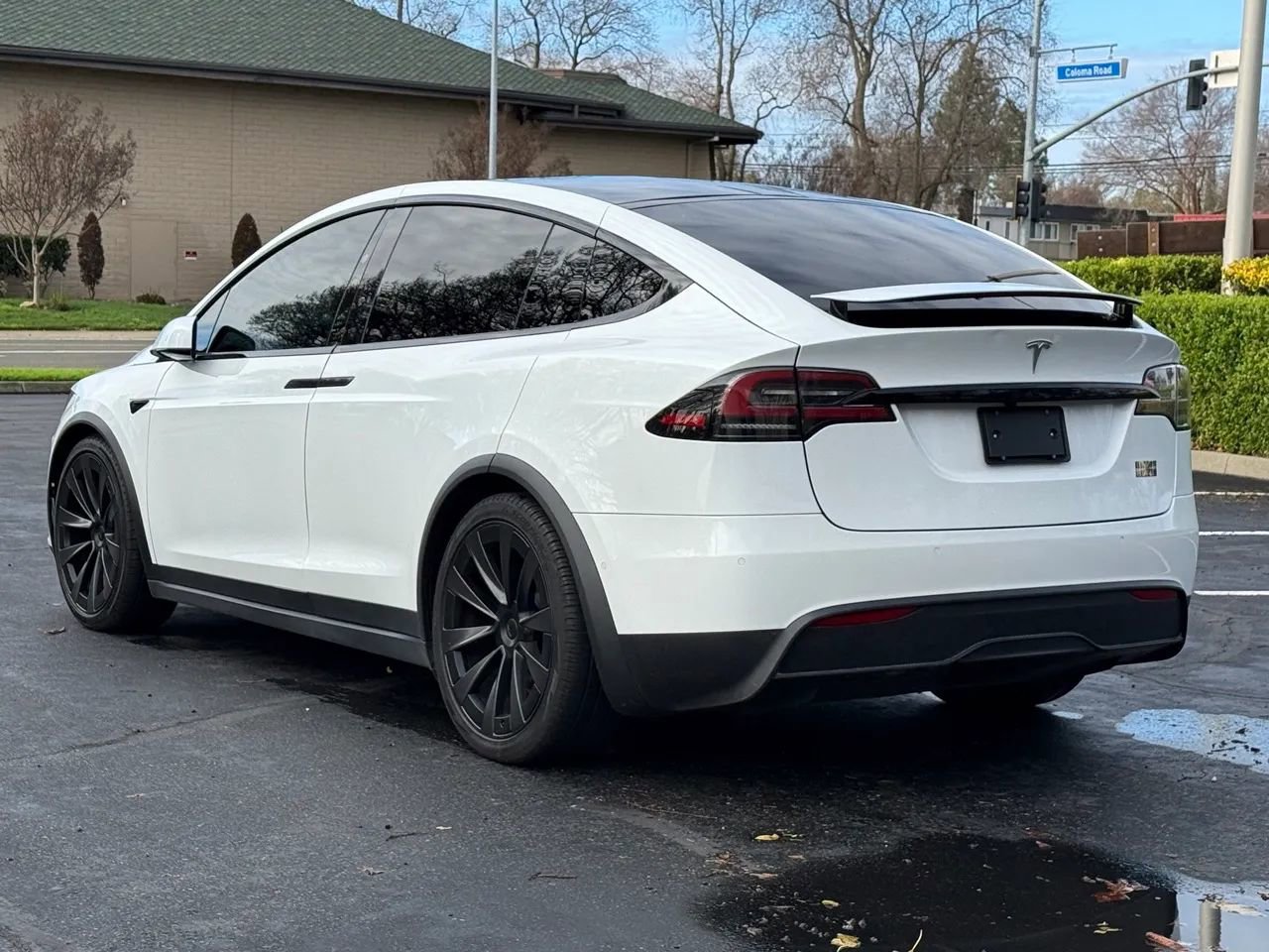 Used 2022 Tesla Model X Plaid image 8