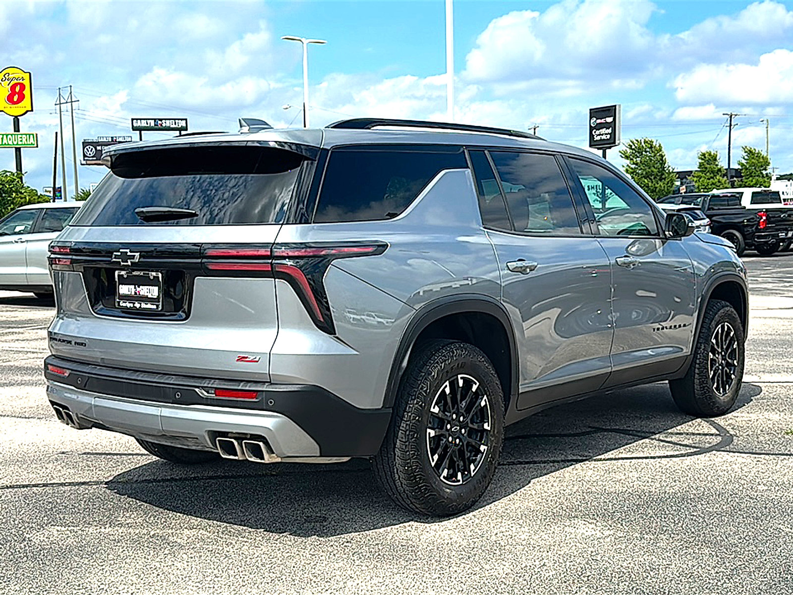 Used 2025 Chevrolet Traverse Z71 AWD/4WD image 8