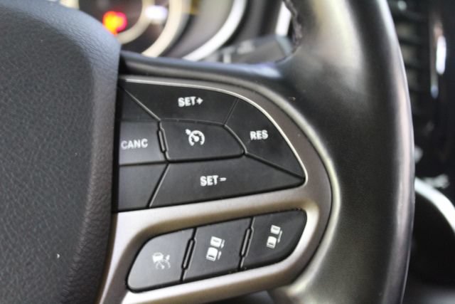 Used 2021 Jeep Cherokee Limited w/ Elite Package AWD/4WD image 17