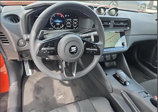 Used 2024 Nissan Z Performance w/ Heritage Edition RWD image 5