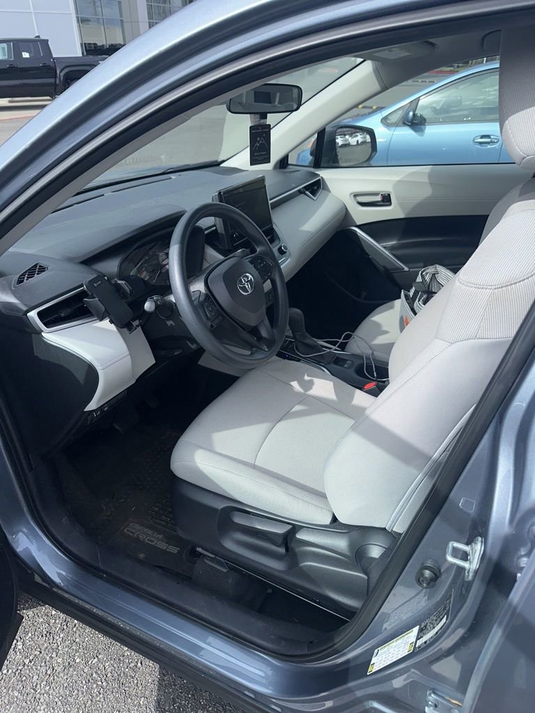Certified 2023 Toyota Corolla Cross L image 4