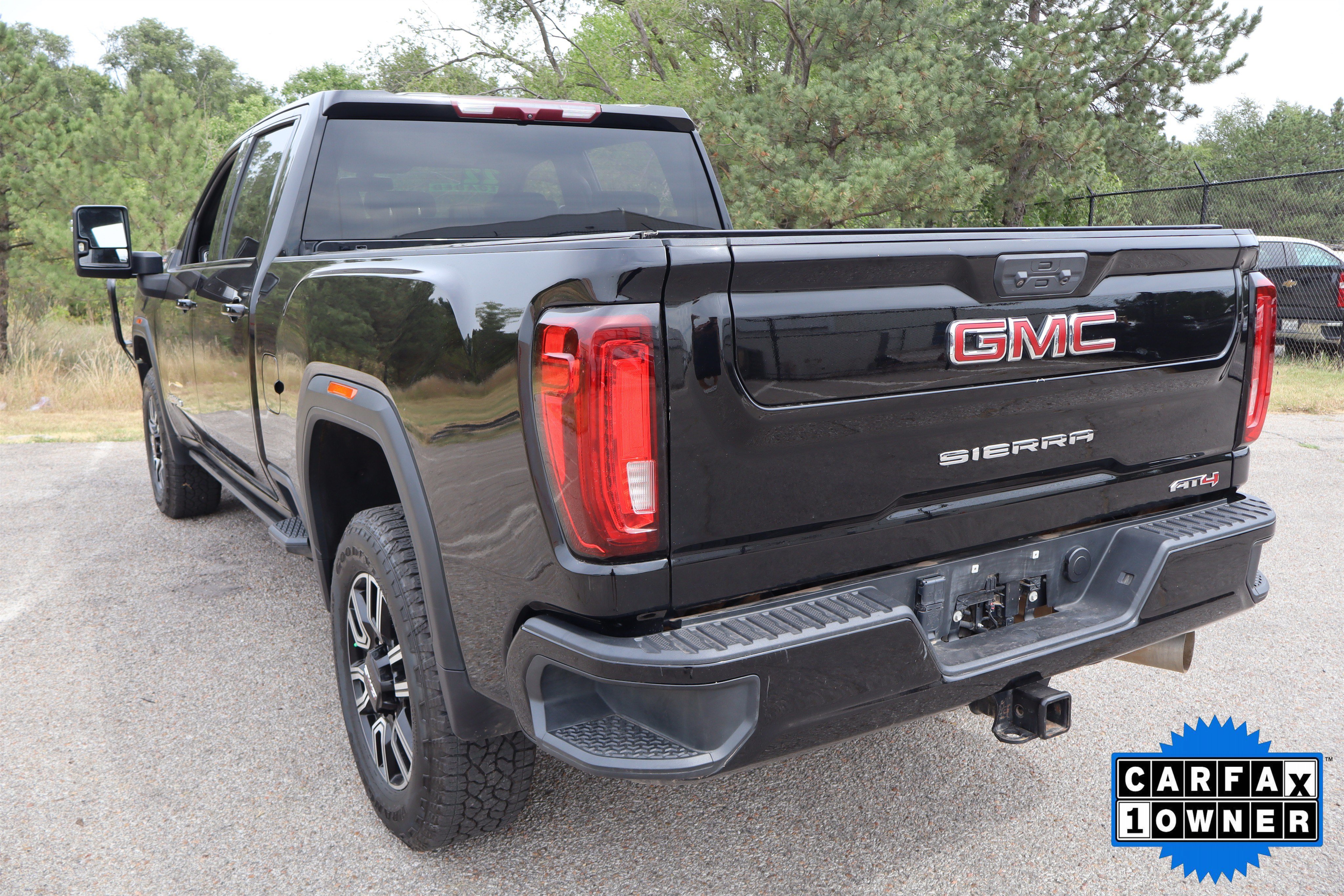 Used 2022 GMC Sierra 2500 AT4 w/ Gooseneck/5TH Wheel Package AWD/4WD image 10