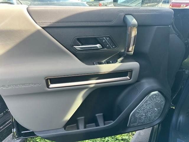 New 2025 GMC Hummer EV 3X image 12