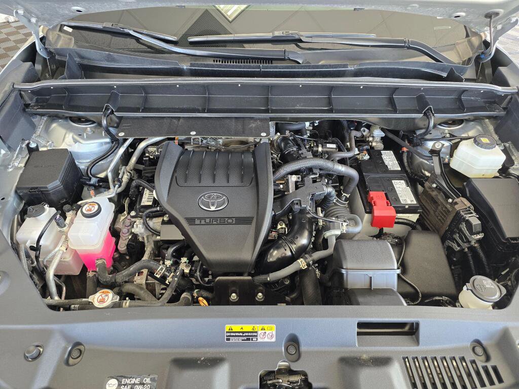 Used 2024 Toyota Highlander XSE image 9