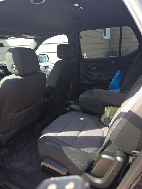 Used 2023 Chevrolet Traverse LT image 4